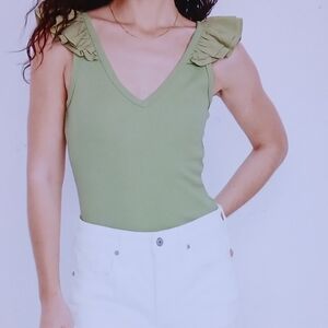 Old Navy NWT  Size M Petite.  Green Ruffle Sleeve Women's Top